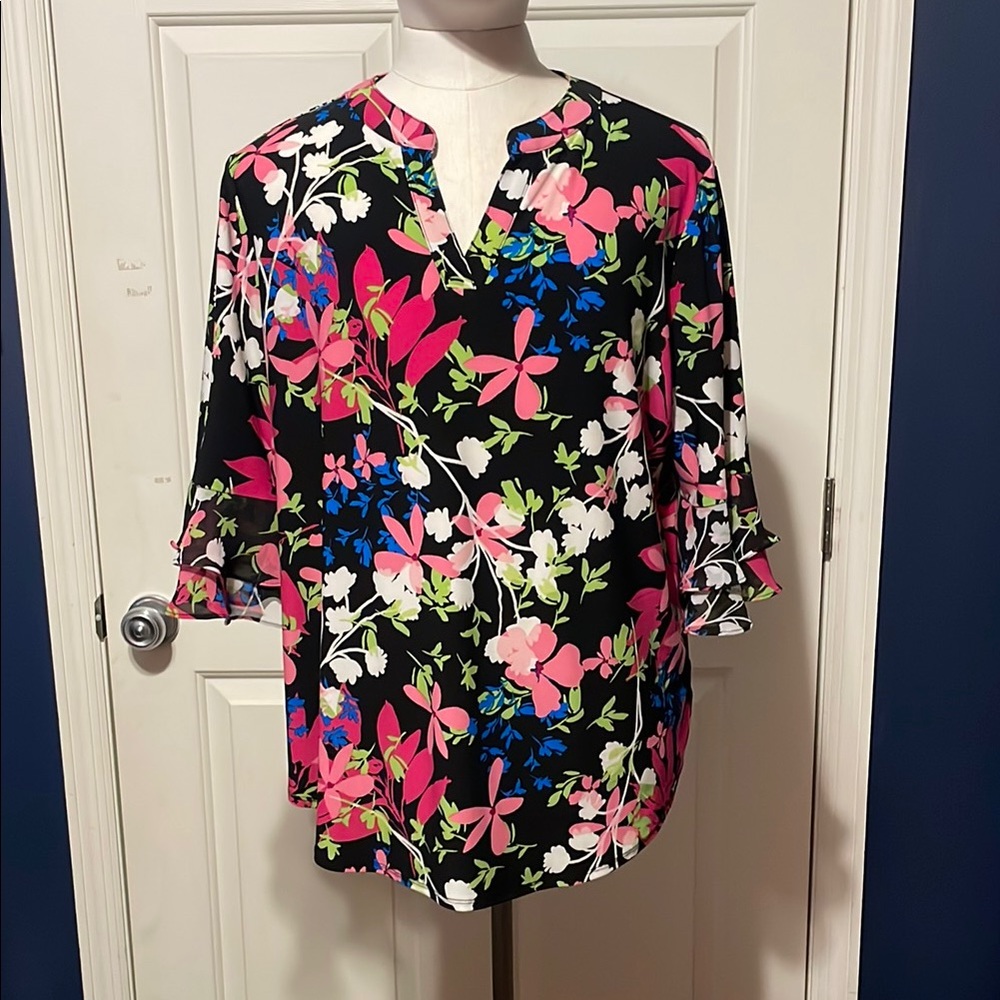 Kasper Pink and White Floral Bell Sleeve Tunic